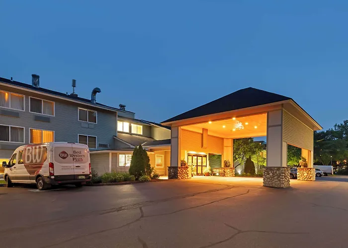 Pet Friendly hotel: Best Western Plus Windjammer Inn & Conference Center